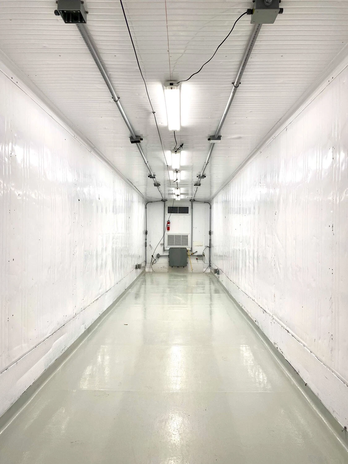 40 Foot High-Cube Insulated Shipping Container with 5 Ton Bard HVAC - Image 4